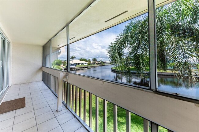 Building Photo - 1080 Bal Harbor Blvd