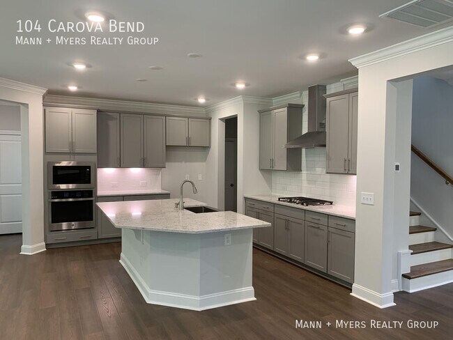 Building Photo - 104 Carova Bnd