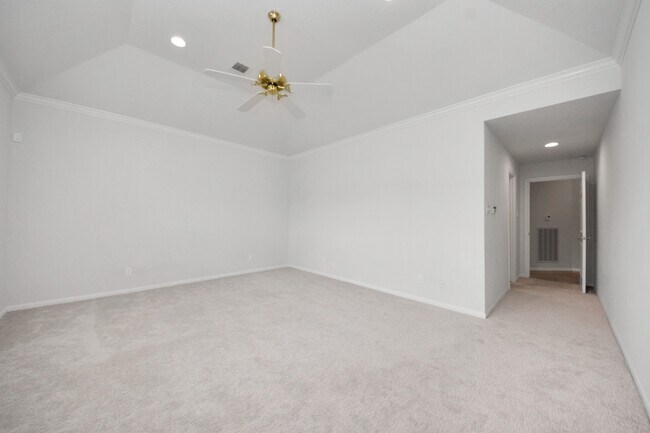 Building Photo - 39 Wild Meadow Ct