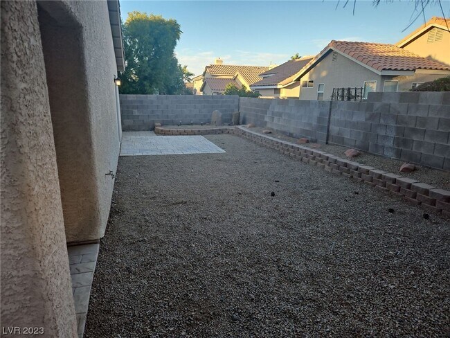 Building Photo - 2529 Vía Di Autostrada