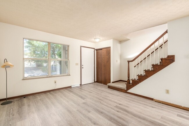 Building Photo - 4838 Dierker Rd