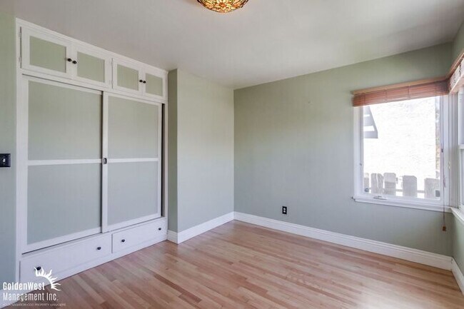 Building Photo - Newly Upgraded 3Bdm 2Ba Home in the Heart ...