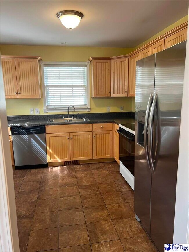 Building Photo - 3044 Trent Dr