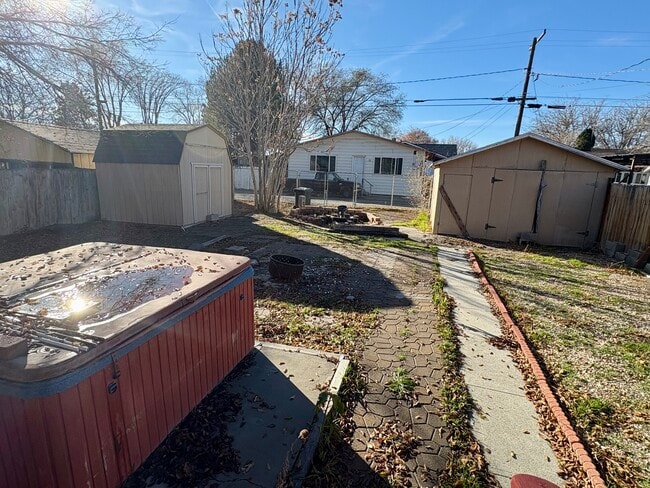 Building Photo - 1465 Central Ave