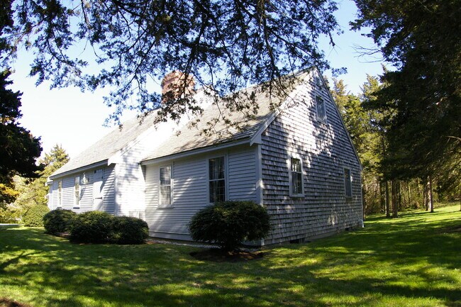 Building Photo - 12 Seavers Rd