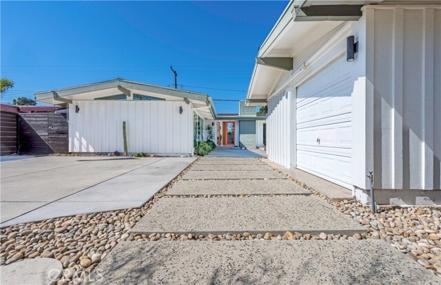 Building Photo - 3269 Karen Ave