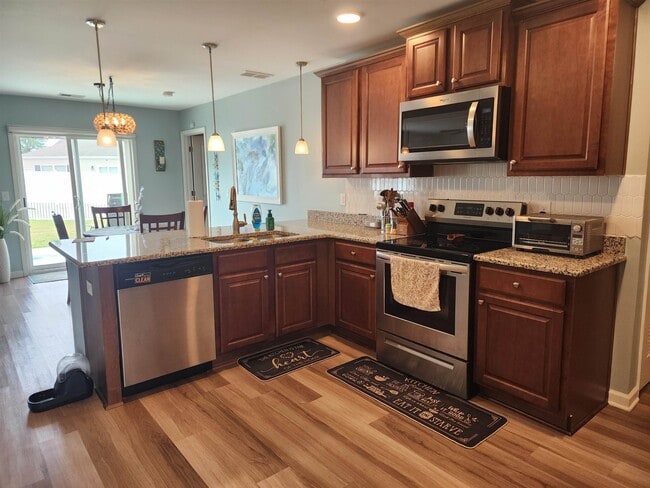 Building Photo - 1300 Arbor Ct