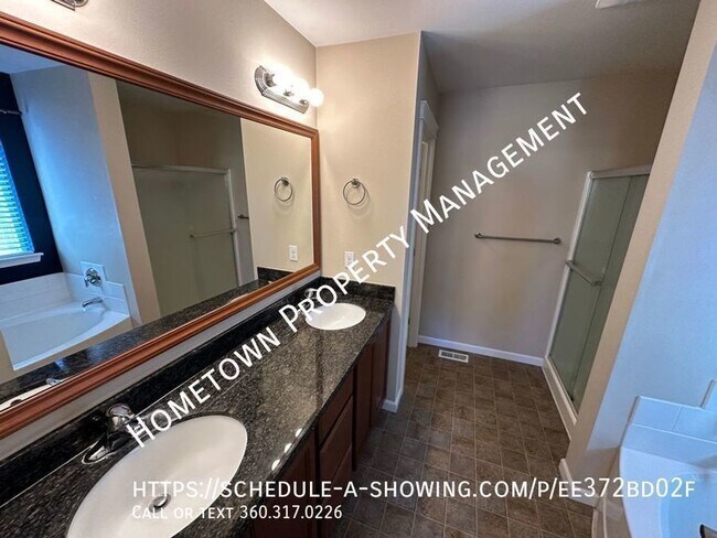 Building Photo - Custom 5 Bedroom Home in Freestone Station...