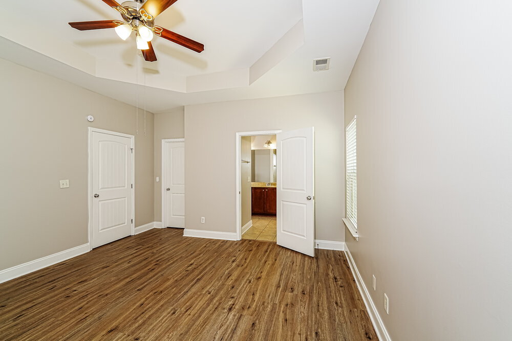 Building Photo - 1140 Overlook Dr