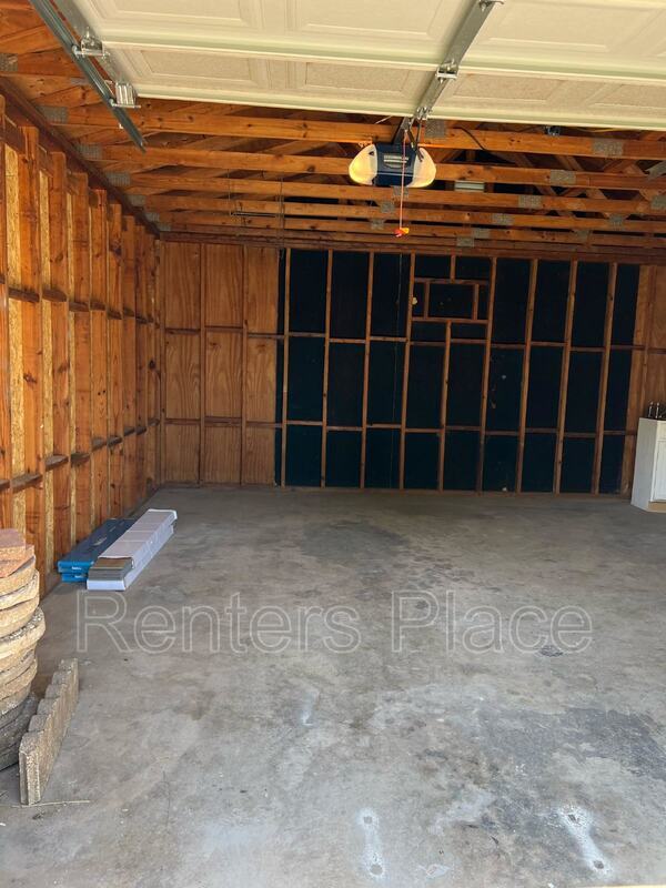 Building Photo - 5746 S Rockford Ave