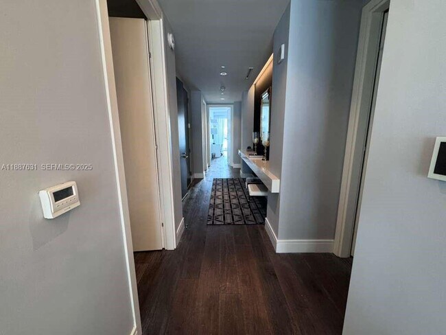 Building Photo - 3250 NE 188th St