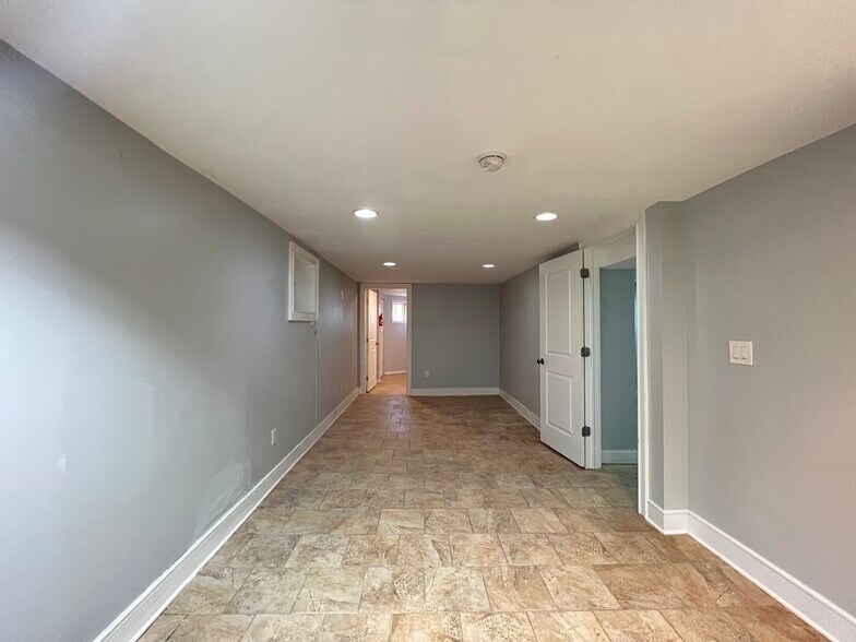 Building Photo - 41 Randolph Ave