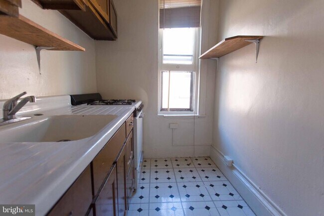 Building Photo - 916 Spruce St