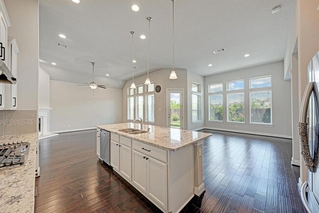 Building Photo - 2416 Echo Park Dr