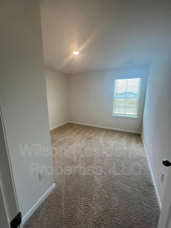 Building Photo - 591 Tochi Ct