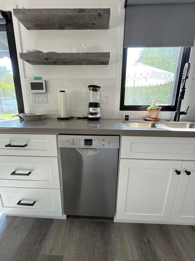 Kitchen - 12131 Huston St