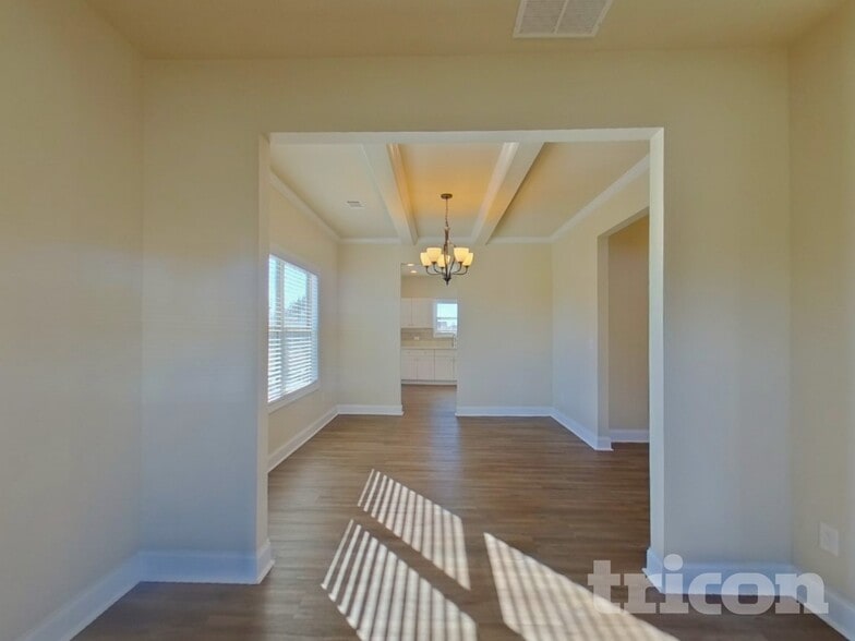 Building Photo - 127 Massey Ln