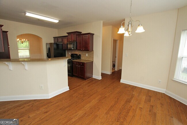 Building Photo - 728 Castle Top Ct SE