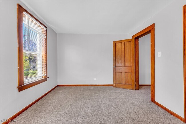 Building Photo - 3882 W 31st St