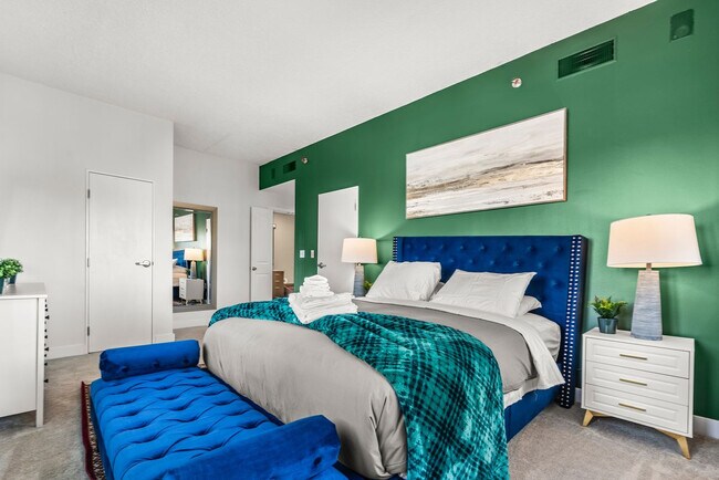 Building Photo - 275 U.S. 20-SI ID1240408P