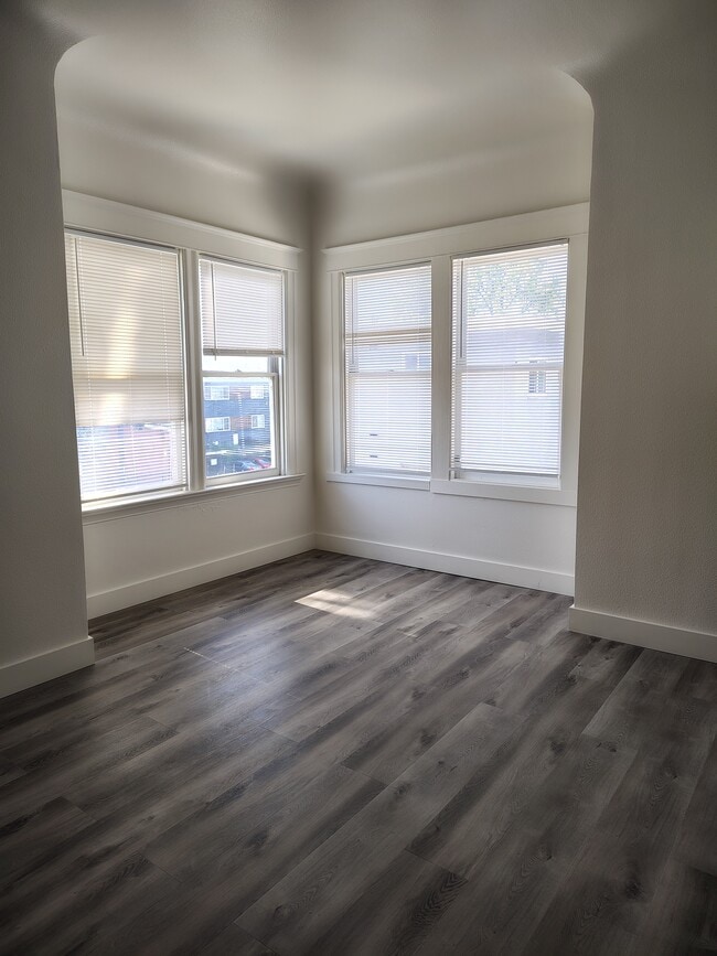 Building Photo - 2375 Fruitvale Ave