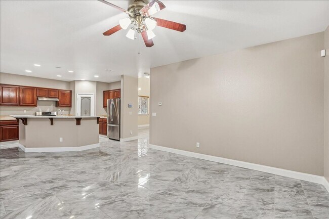 Building Photo - 70 Arches Cir