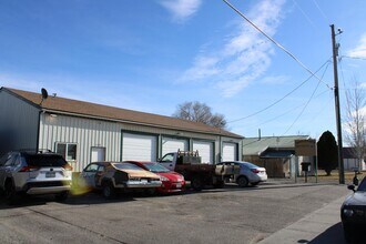 Building Photo - 146 Cedar St