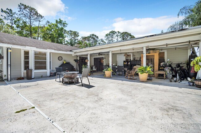 Building Photo - 12935 51st Ct N