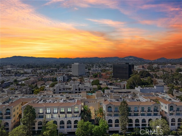 Building Photo - 11500 San Vicente Blvd