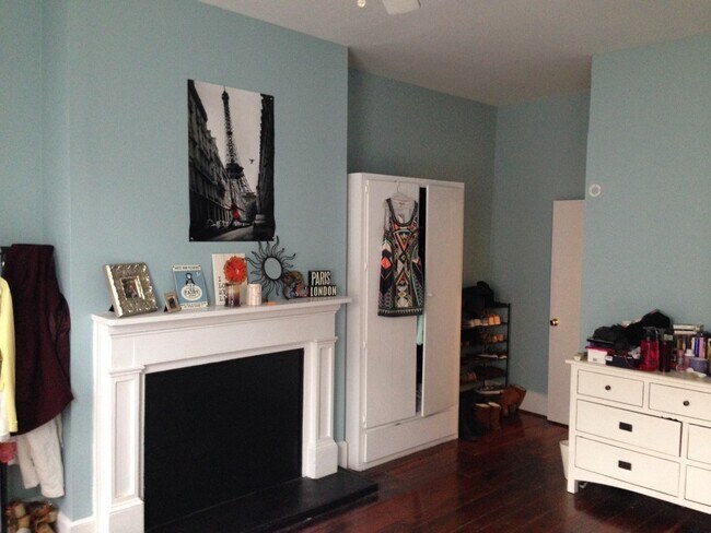 Building Photo - 333K