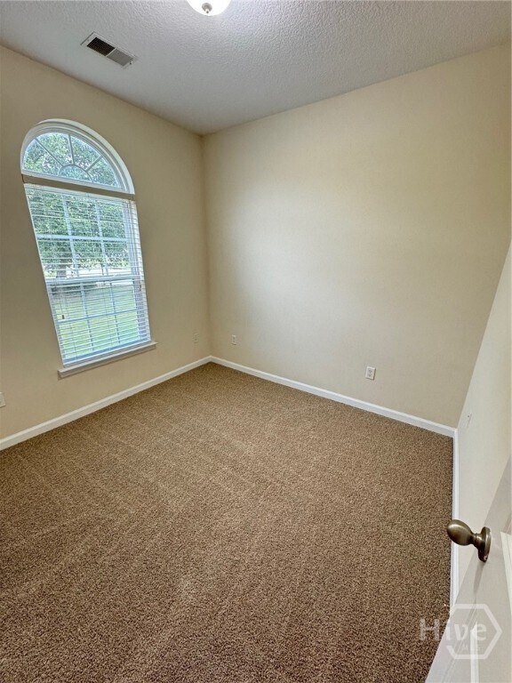 Building Photo - 260 Red Oak Dr