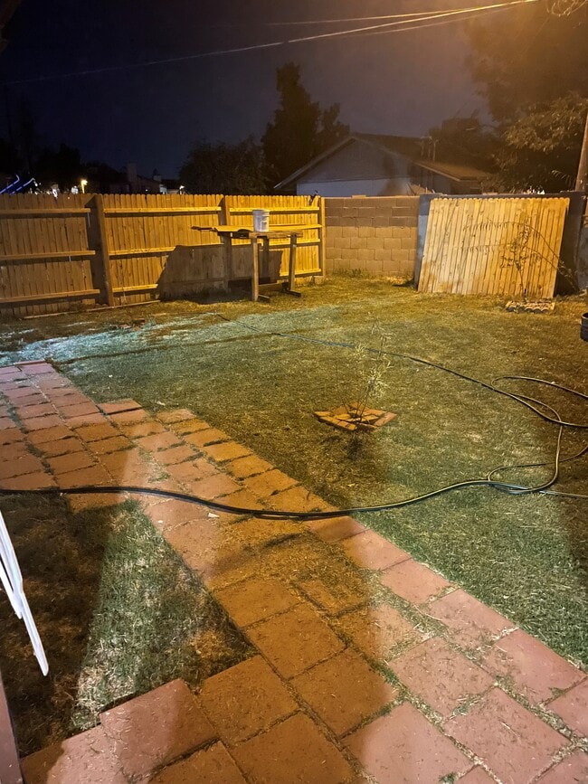 Building Photo - 1149 N April Cir