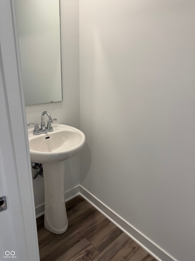 Building Photo - 15203 Farrington Rd