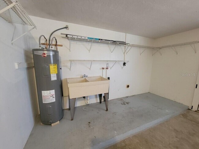 Building Photo - 10329 Castalie Dr