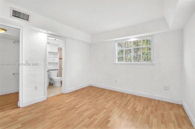 Building Photo - 3245 Virginia St