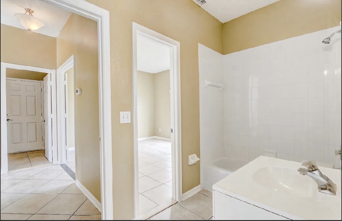 Building Photo - 112 Ivy Brook Ct