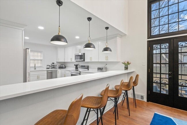 Building Photo - 1361 Poplar Ridge Dr