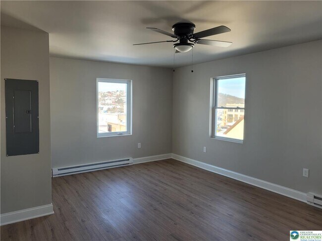 Building Photo - 2006 Washington Ave