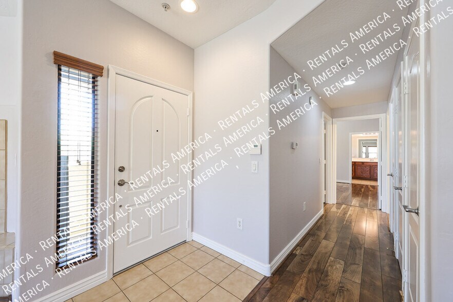 Building Photo - 21320 N 56th St