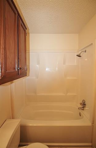 Building Photo - 122 Country Bend