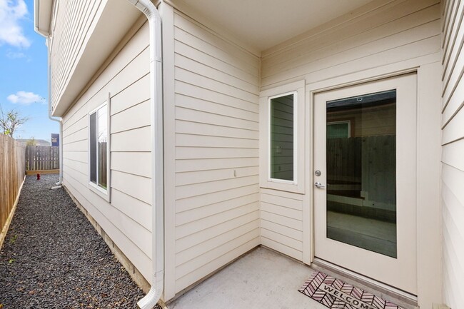 Building Photo - 4618 Nichols St