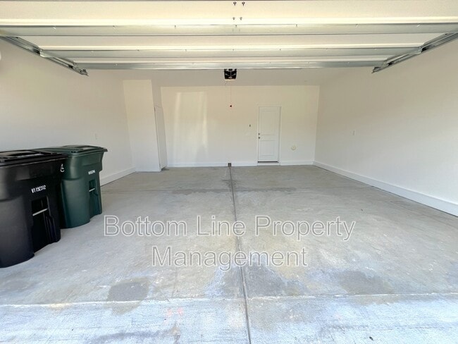 Building Photo - 3661 Secrest Lndg