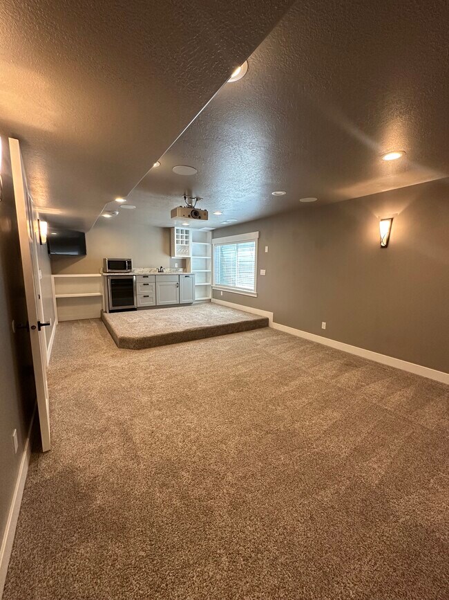 Building Photo - 15417 S Skyraider Ln