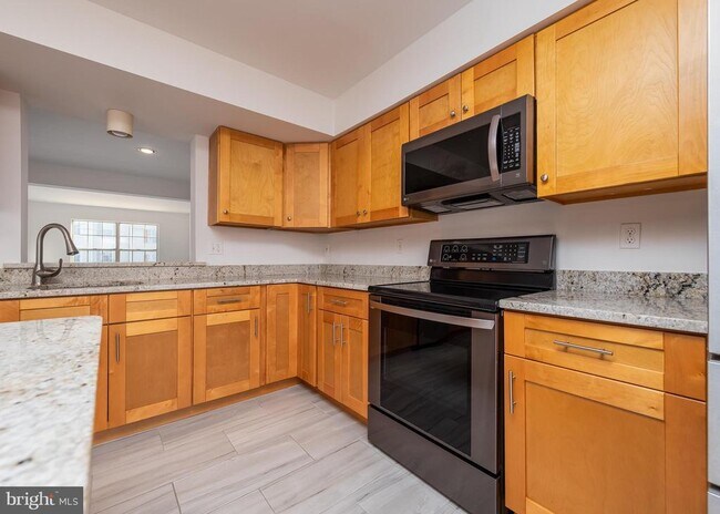 Building Photo - 12206 Sleepy Horse Ln