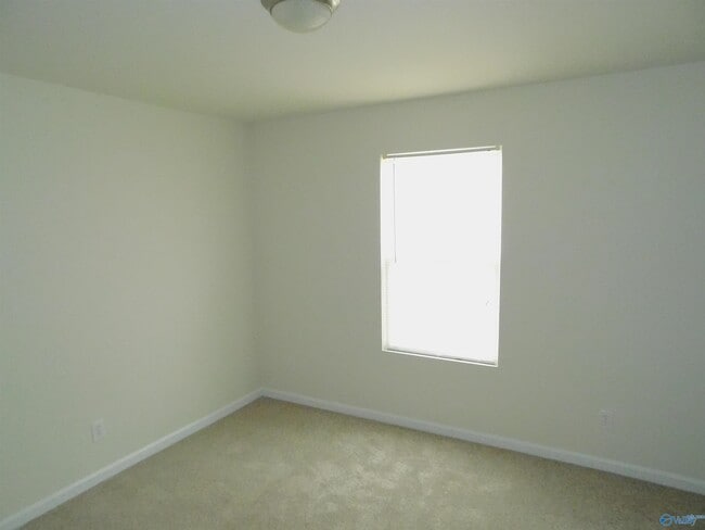 Building Photo - 130 Lockport Dr