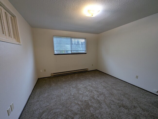 Building Photo - 1307 Eastside St NE