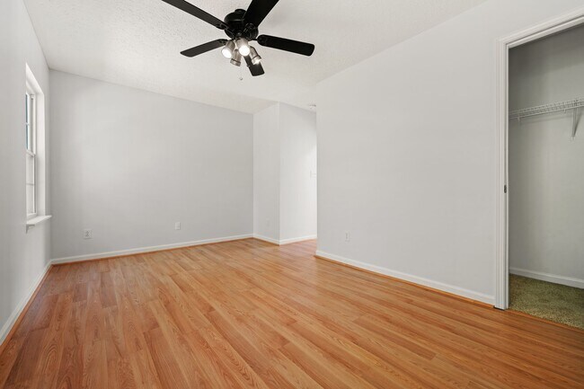 Building Photo - 3406 Tarleton W