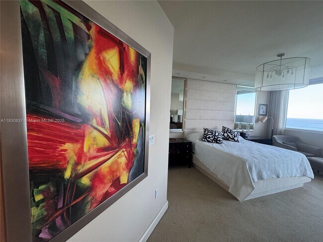 Building Photo - 17875 Collins Ave