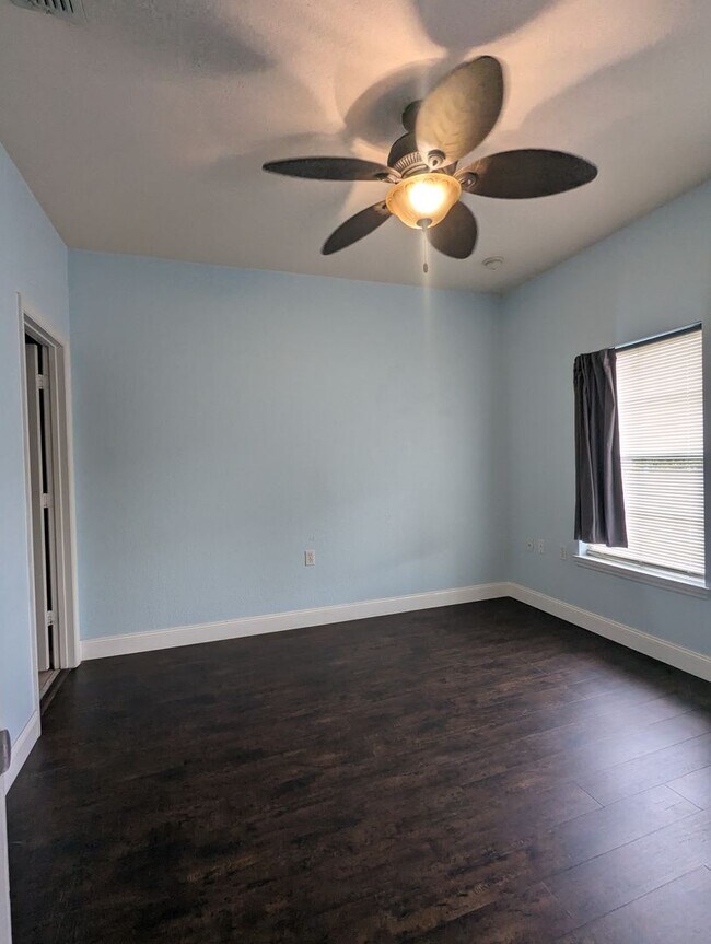 Building Photo - 2 Bedroom / 2.5 Bathroom Townhome – Magnolia Place