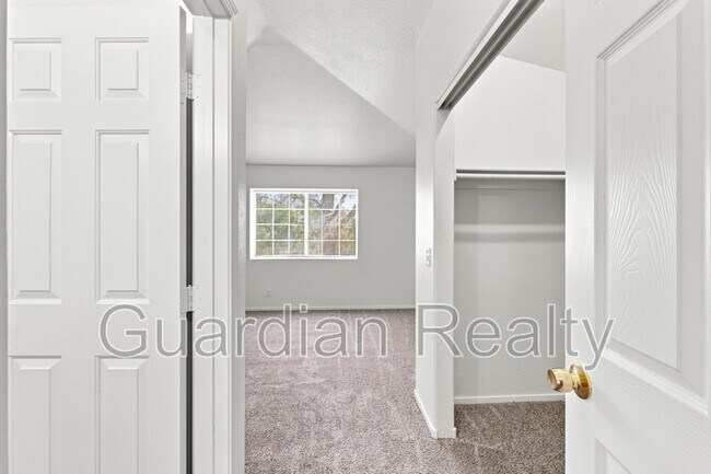 Building Photo - 3676 Renovah St